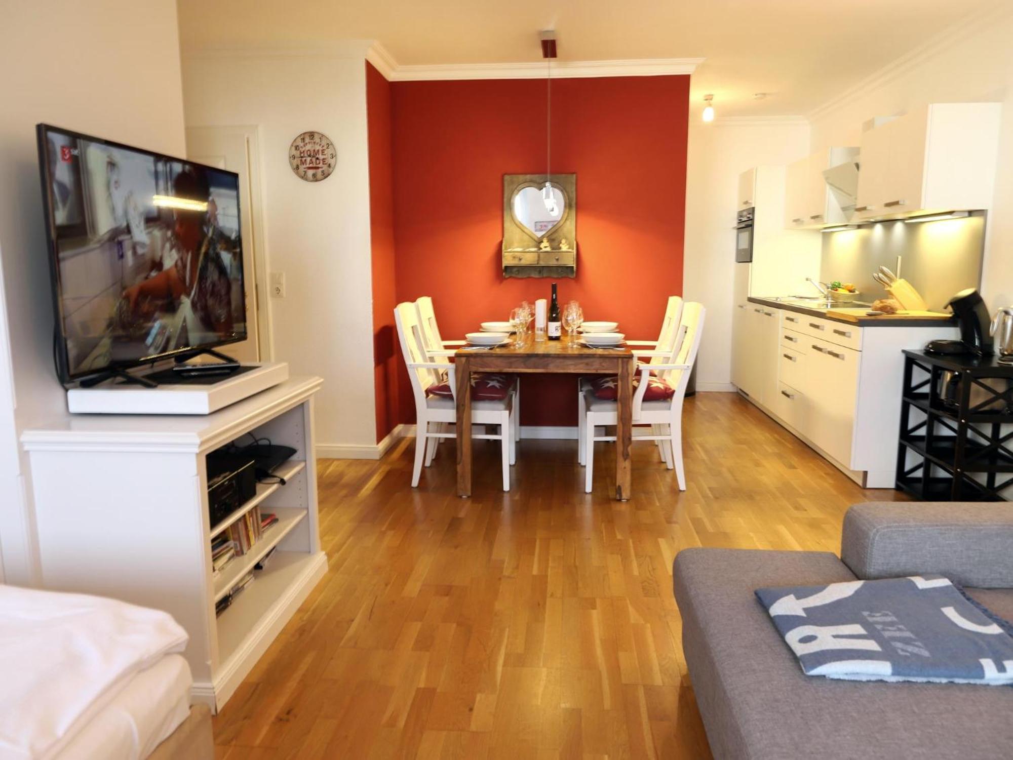 Apartment Erleben Sie Ihren Urlaub Im Zentral Gelegenen Apartmenthaus „strandburg Im Herzen Von *